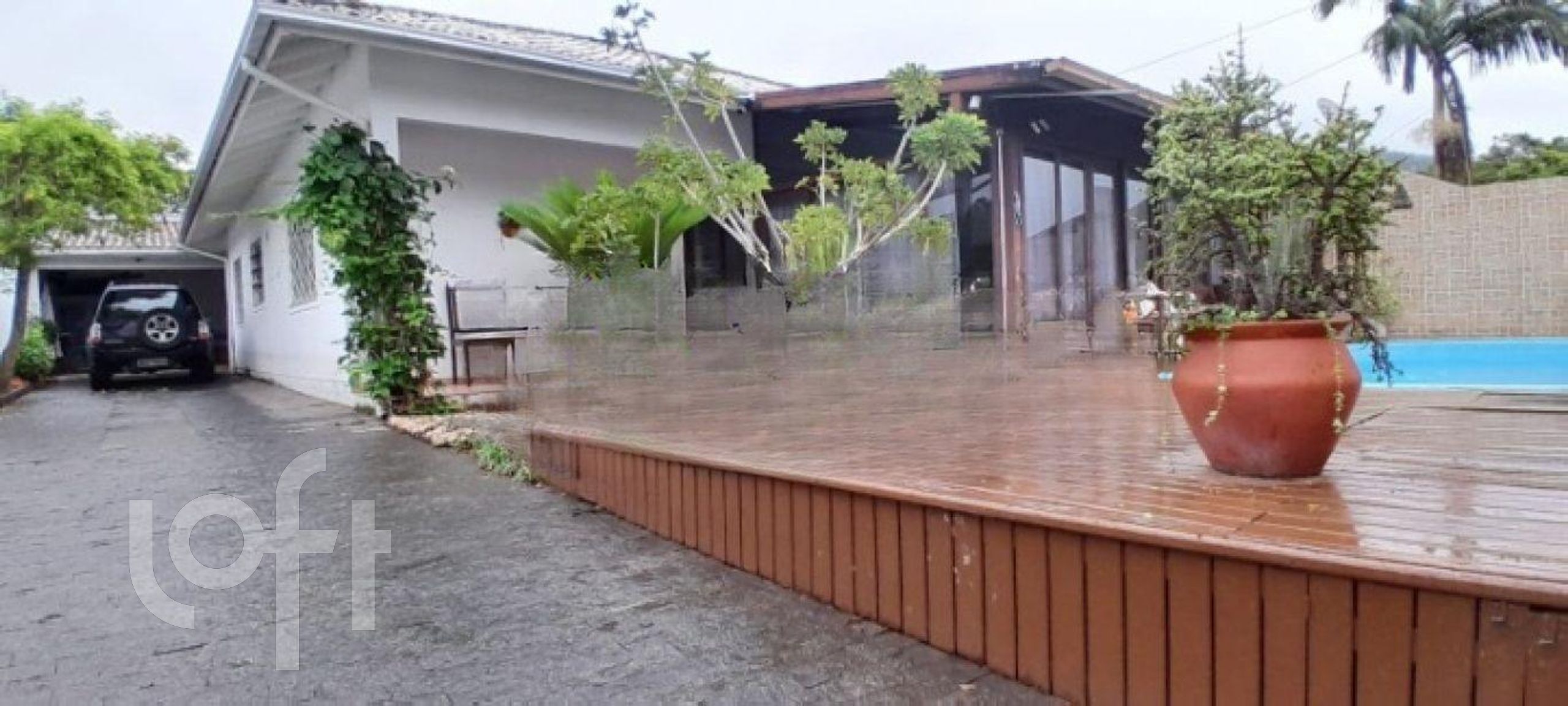 Casa Residencial com 240m², 3 quartos, 1 suíte, 3 garagens, no bairro Ingleses em Florianópolis