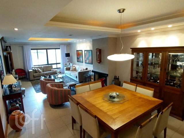 Apartamento com 201m², 3 dormitórios, 1 suíte, 2 vagas, Vila Ipiranga em Porto Alegre