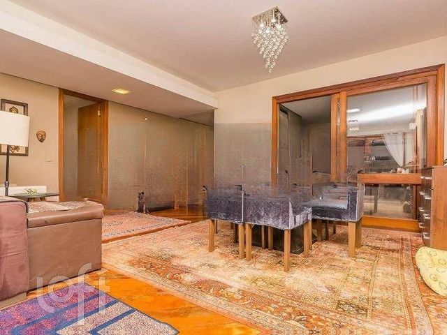 Apartamento com 175m², 3 dormitórios, 1 suíte, Petrópolis em Porto Alegre