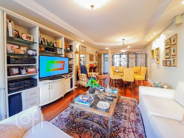 Apartamento com 121m², 3 dormitórios, 1 suíte, 1 vaga, Petrópolis em Porto Alegre