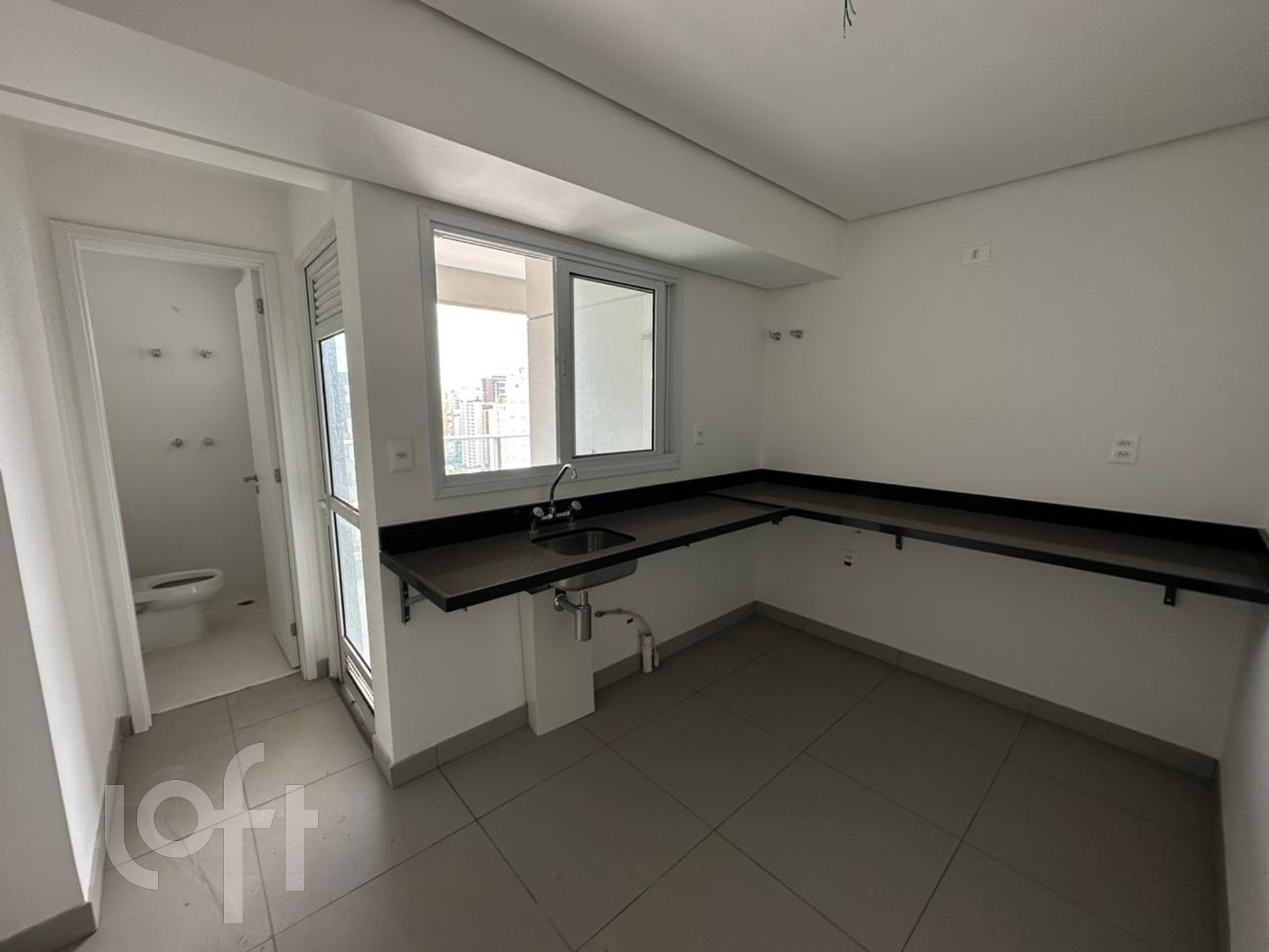 Apartamento à venda com 3 quartos, 200m² - Foto 13