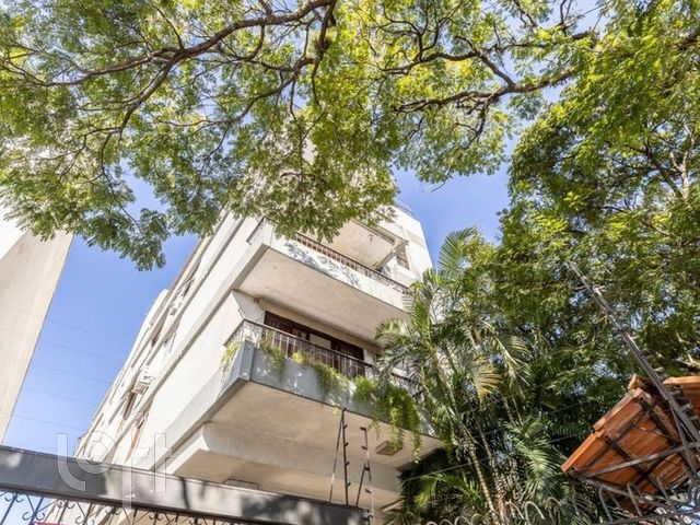 Apartamento com 100m², 3 dormitórios, 2 vagas, Menino Deus em Porto Alegre