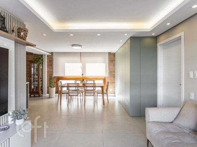 Apartamento com 100m², 3 dormitórios, 2 vagas, Menino Deus em Porto Alegre