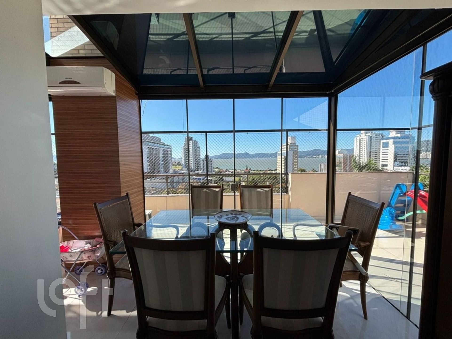Apartamento à venda em Estreito com 151 m², 3 quartos, 1 suíte, 2 vagas