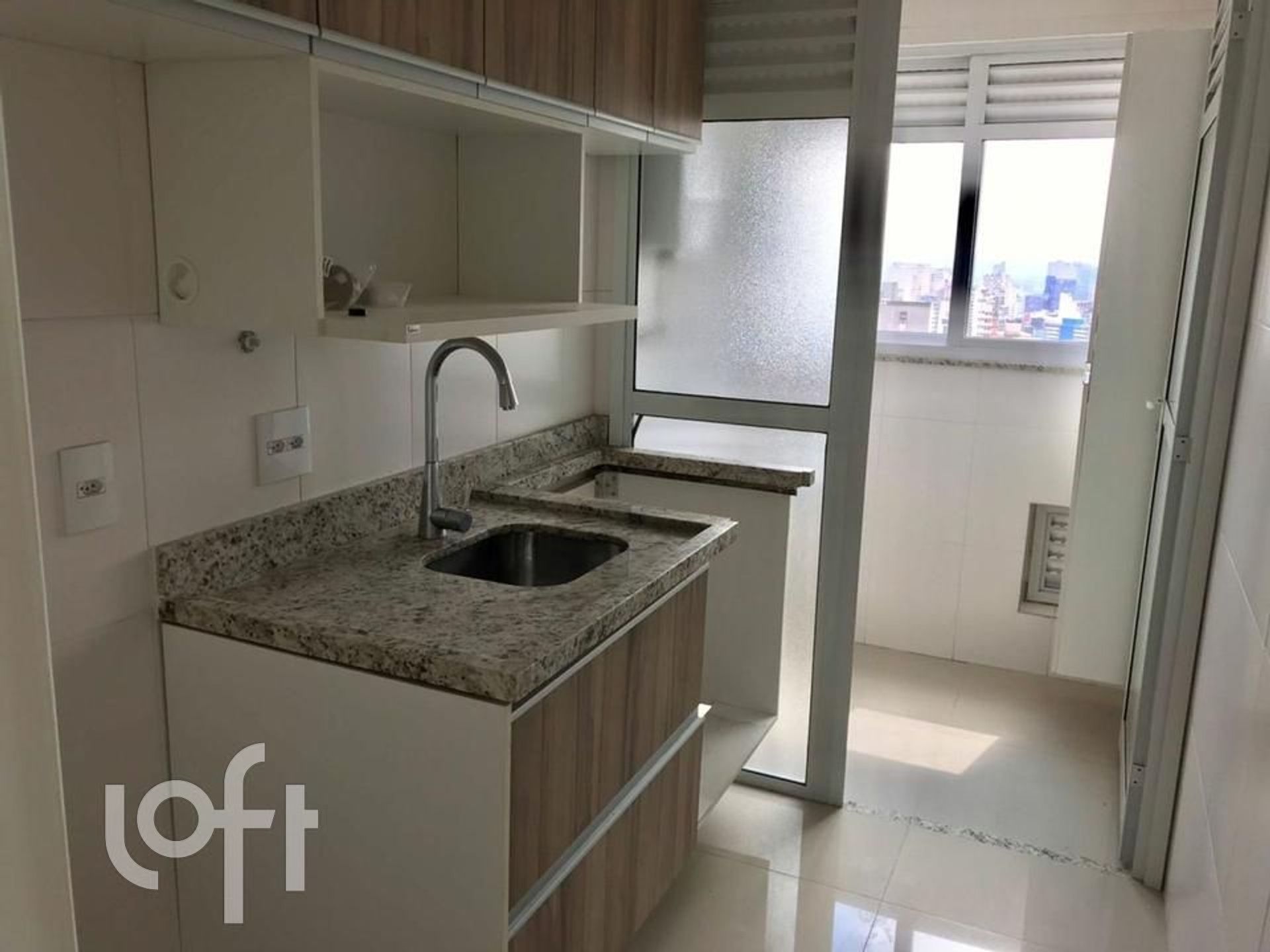 Apartamento à venda com 1 quarto, 60m² - Foto 4