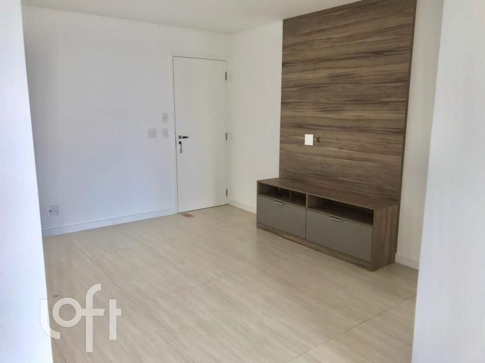 Apartamento à venda com 1 quarto, 60m² - Foto 2