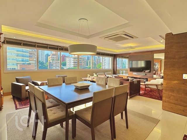 Apartamento com 134m², 3 dormitórios, 1 suíte, 3 vagas, Bela Vista em Porto Alegre