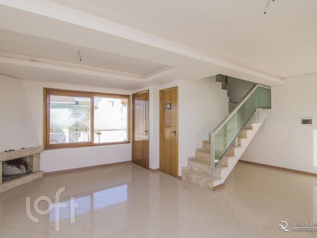 Casa com 175m², 3 dormitórios, 1 suíte, 2 vagas, Vila Ipiranga em Porto Alegre