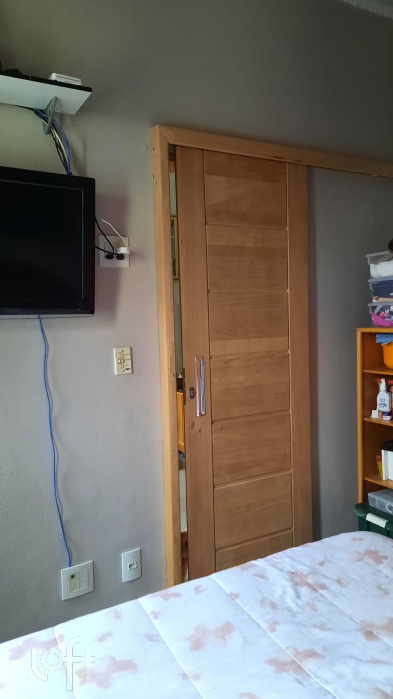 Apartamento à venda com 2 quartos, 62m² - Foto 2