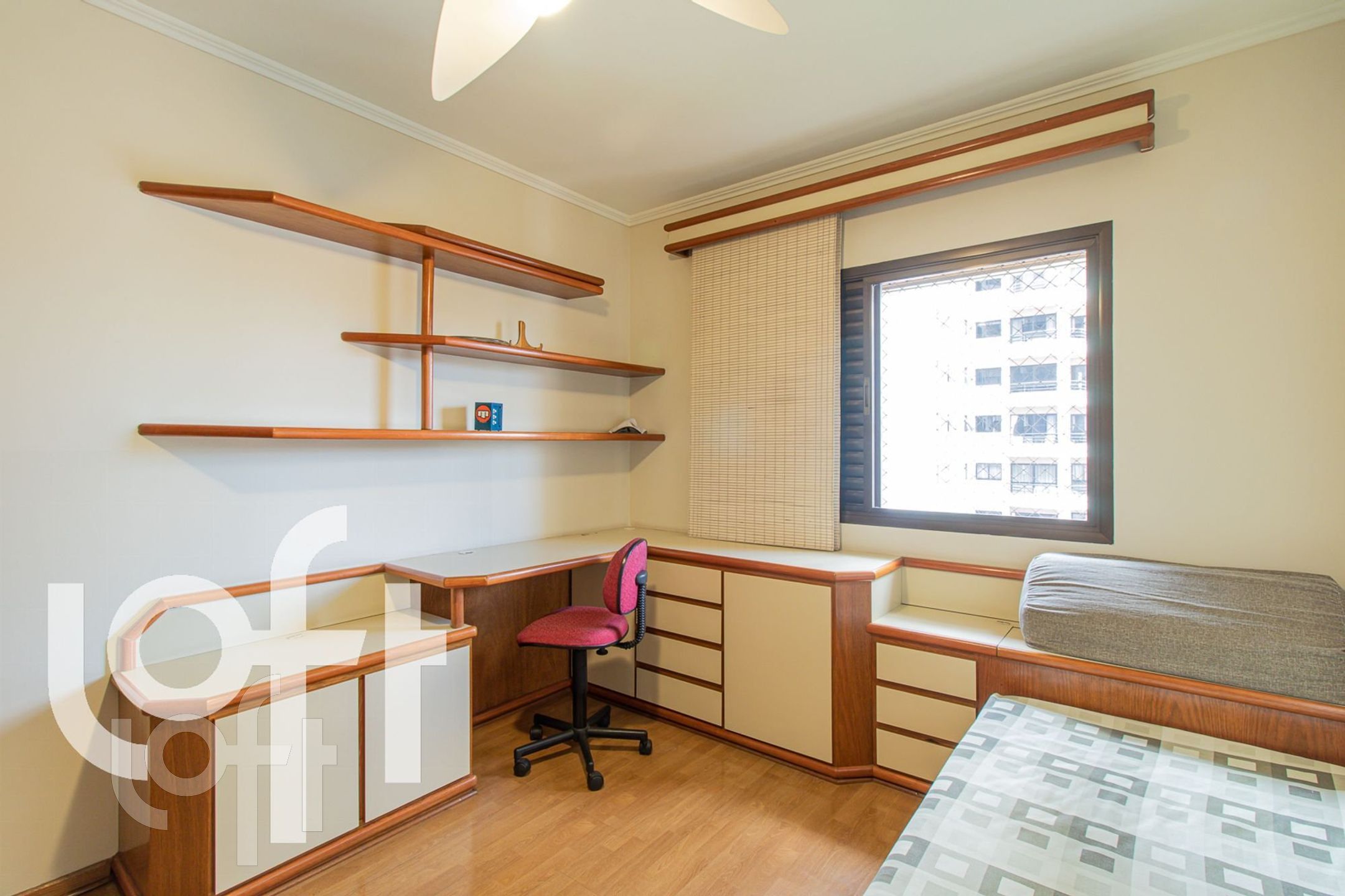 Apartamento à venda com 4 quartos, 189m² - Foto 3