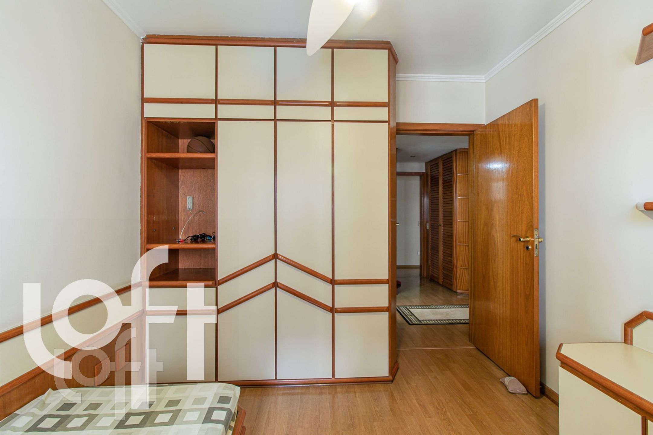 Apartamento à venda com 4 quartos, 189m² - Foto 8