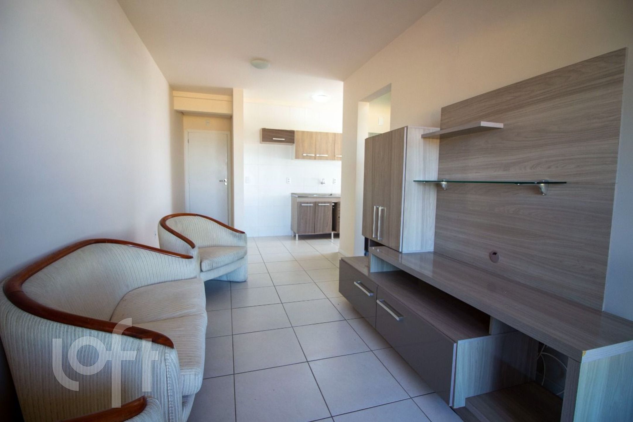 Apartamentos com 43m², 1 quarto, 1 suíte, 1 garagem, no bairro Canasvieiras em Florianópolis