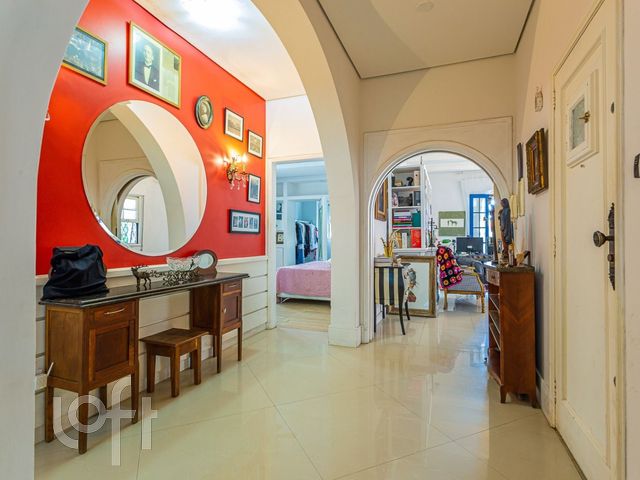 Apartamento com 203m², 3 dormitórios, 1 suíte, 3 vagas, Independência em Porto Alegre