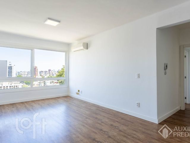 Apartamento com 86m², 3 dormitórios, 1 suíte, 2 vagas, Jardim Botânico em Porto Alegre