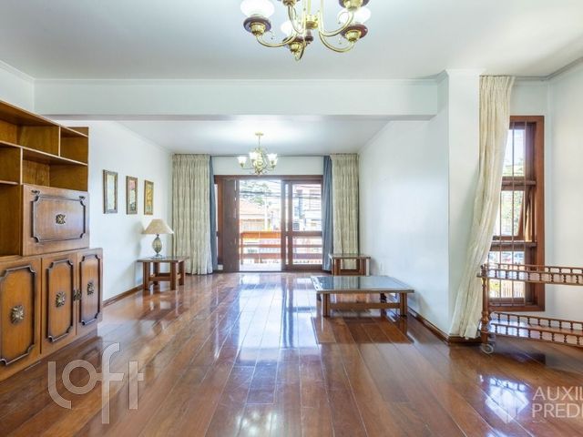 Apartamento com 136m², 3 dormitórios, 1 suíte, 1 vaga, Cristo Redentor em Porto Alegre