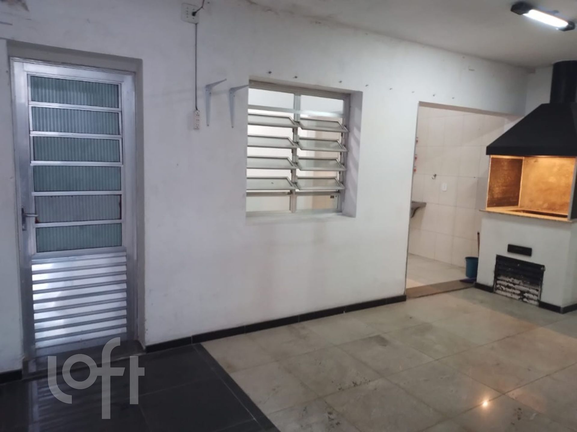 Casa à venda com 4 quartos, 144m² - Foto 2