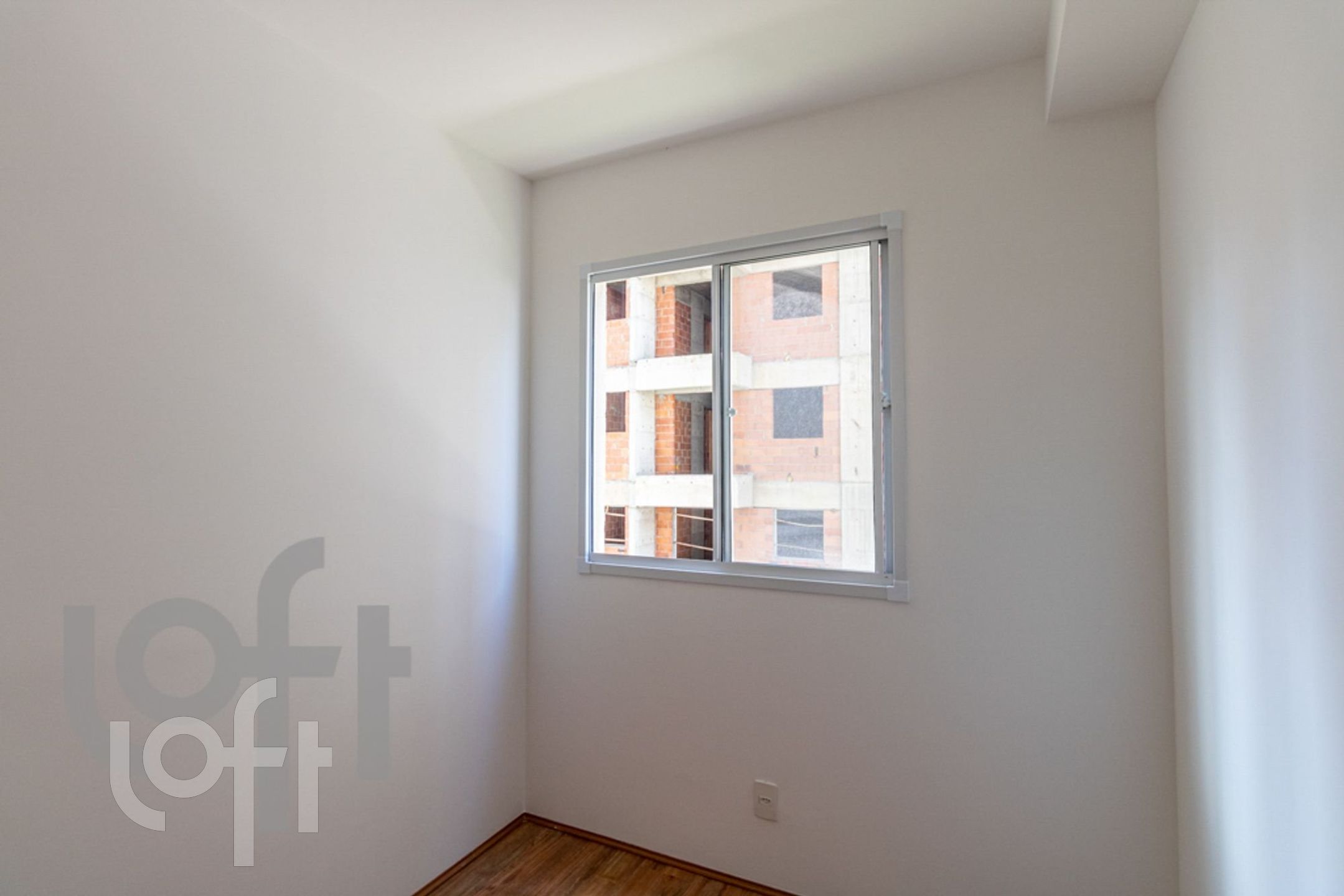 Apartamento à venda com 2 quartos, 32m² - Foto 4