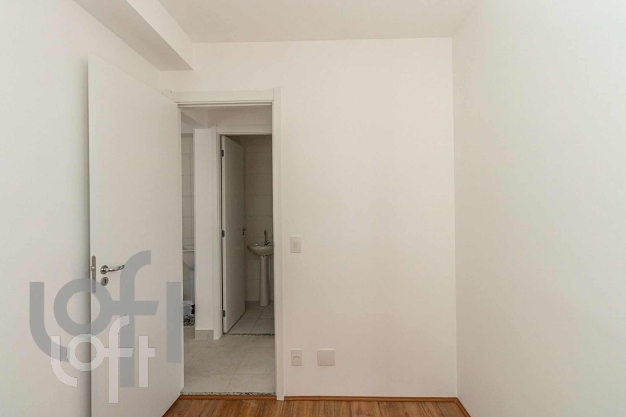 Apartamento à venda com 2 quartos, 32m² - Foto 2