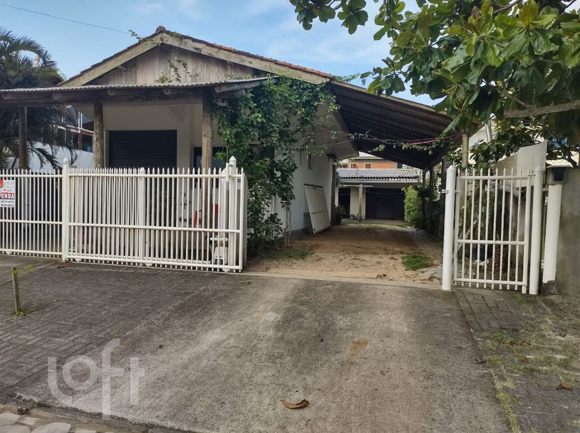 Casa à venda em Pinheira com 100 m², 1 quarto