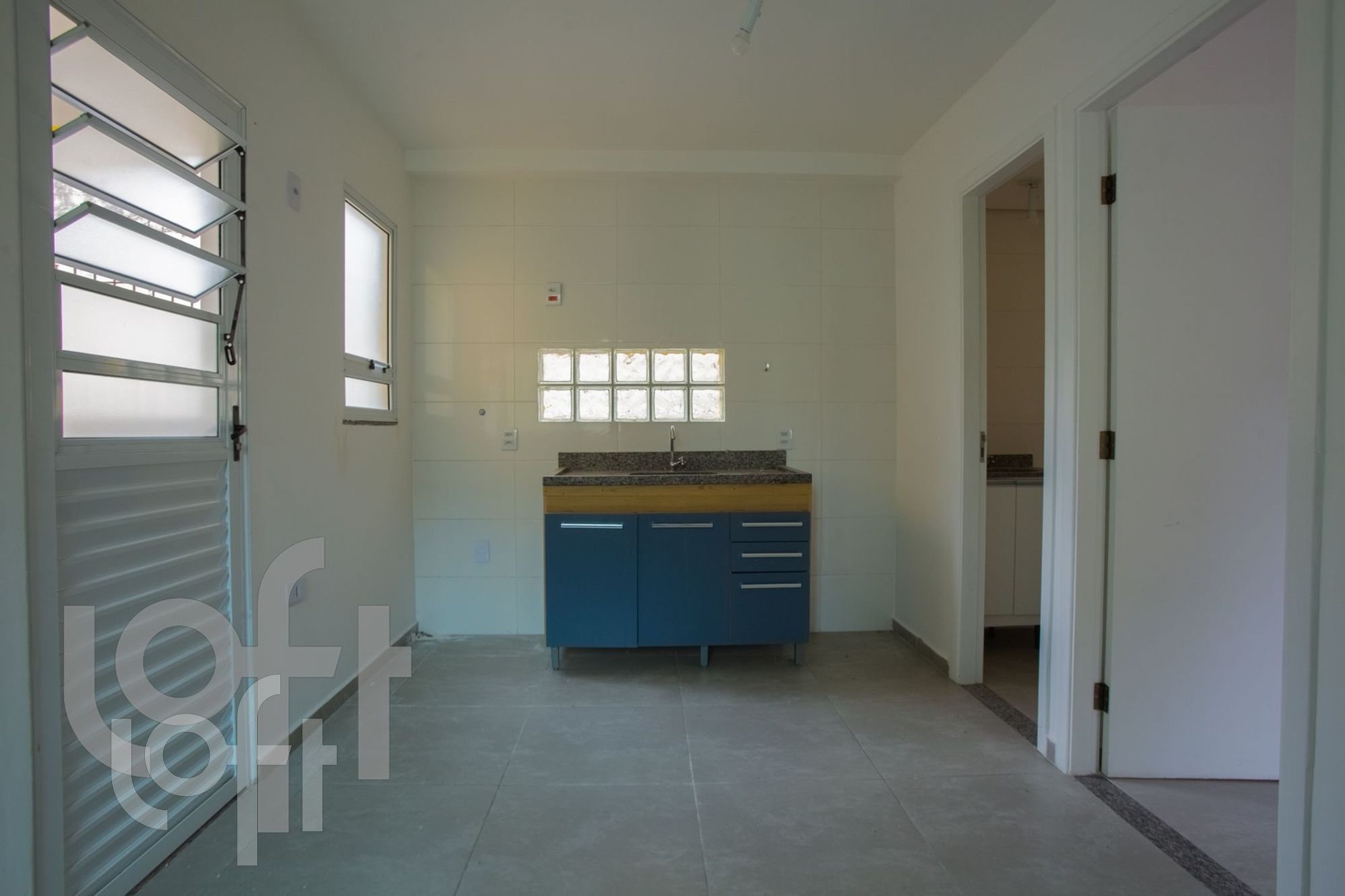 Apartamento à venda com 1 quarto, 29m² - Foto 18