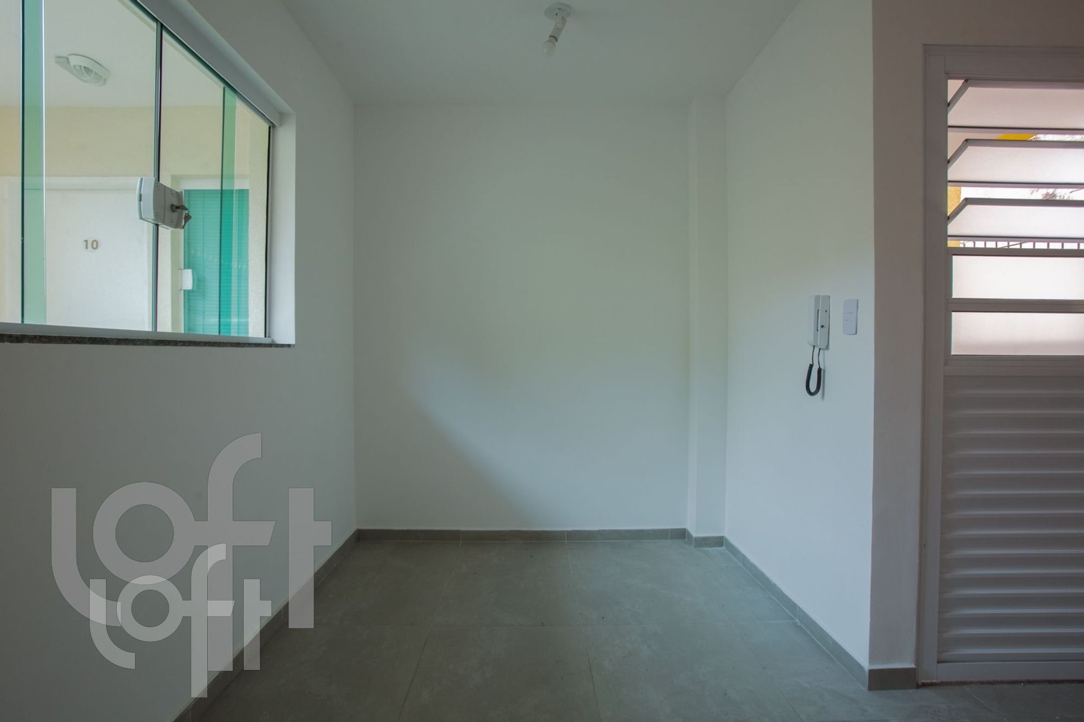 Apartamento à venda com 1 quarto, 29m² - Foto 1