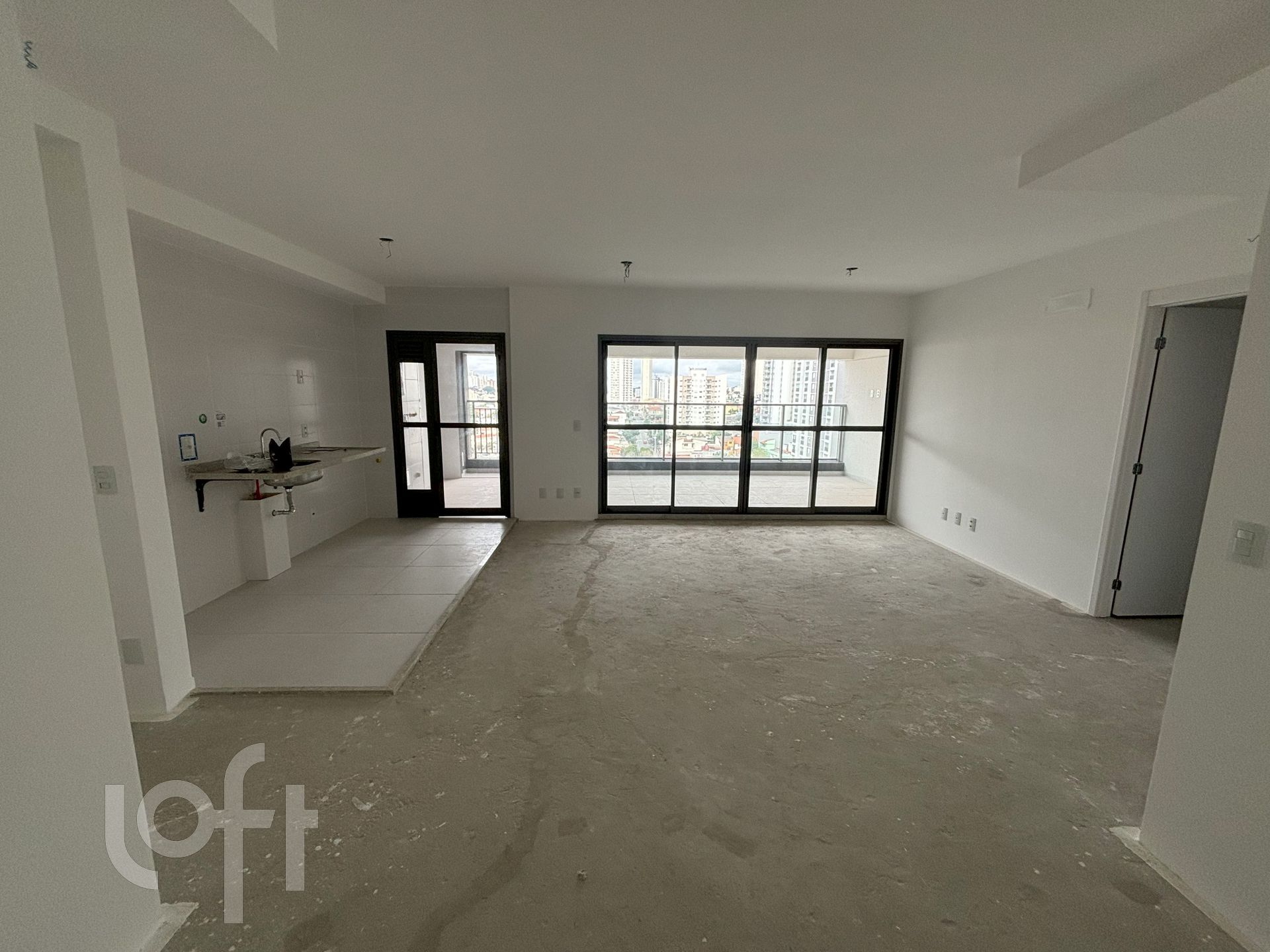 Apartamento à venda com 2 quartos, 105m² - Foto 2