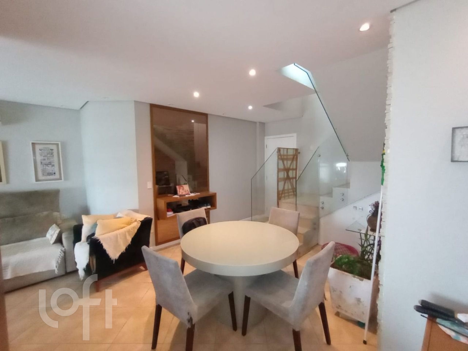 Apartamentos com 161m², 2 quartos, 1 suíte, 1 garagem, no bairro Lagoa Pequena em Florianópolis