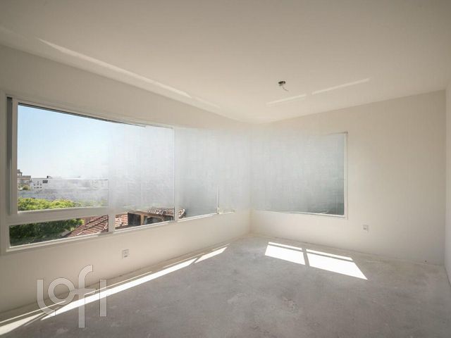 Apartamento com 70m², 2 dormitórios, 2 suítes, Floresta em Porto Alegre