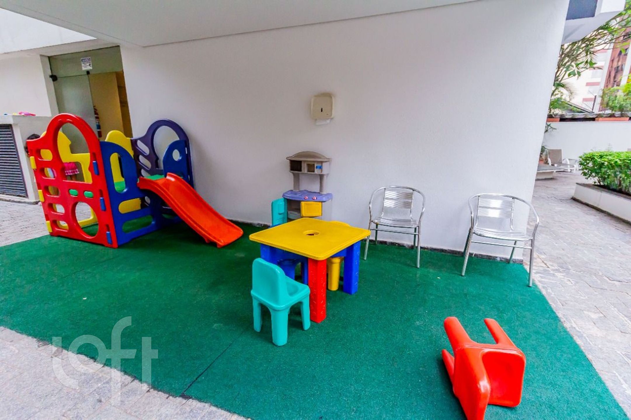 Apartamento à venda com 3 quartos, 94m² - Foto 32