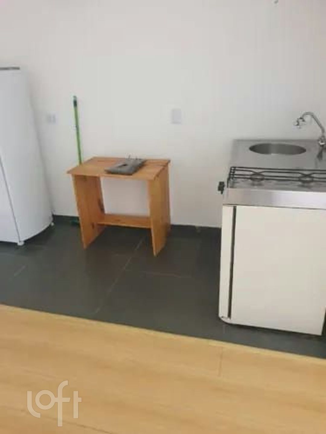 Apartamento à venda com 1 quarto, 29m² - Foto 2