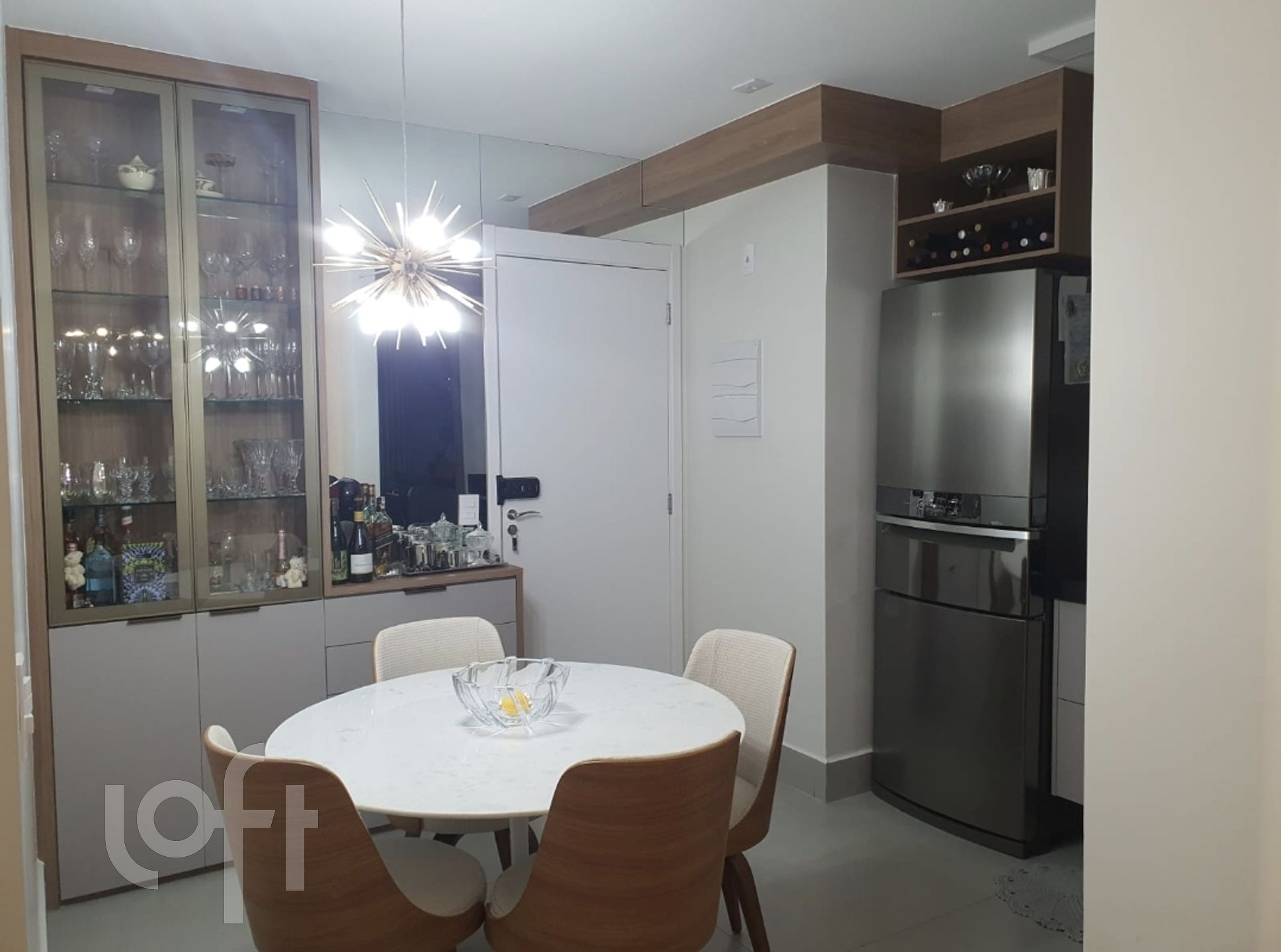 Apartamento à venda com 2 quartos, 68m² - Foto 4