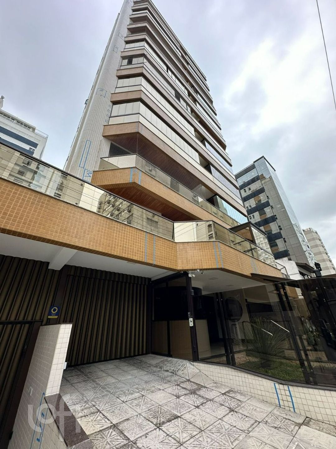 Apartamentos com 167m², 3 quartos, 2 suítes, 2 garagens, no bairro Centro em Florianópolis