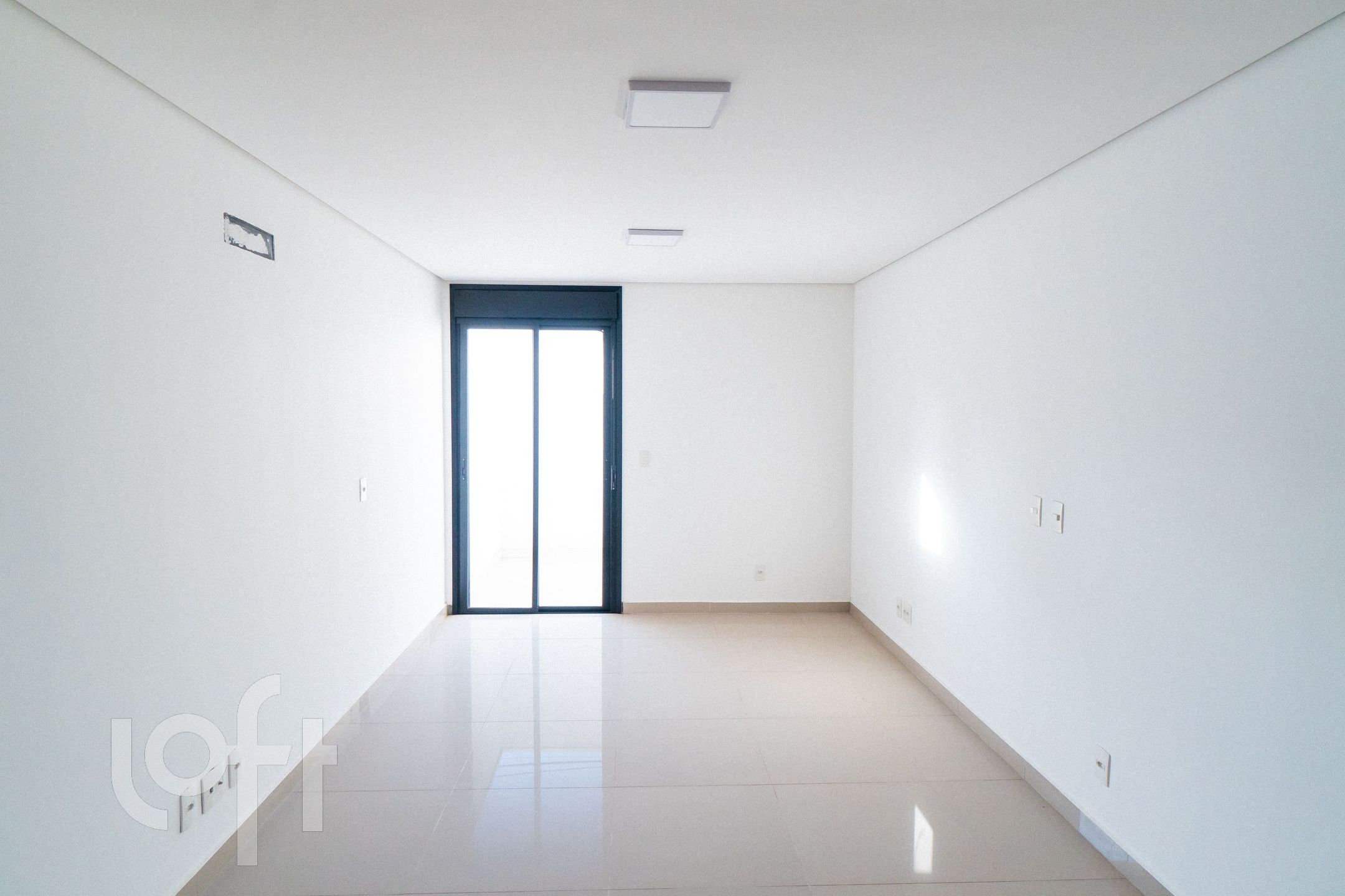 Apartamento à venda com 1 quarto, 37m² - Foto 1