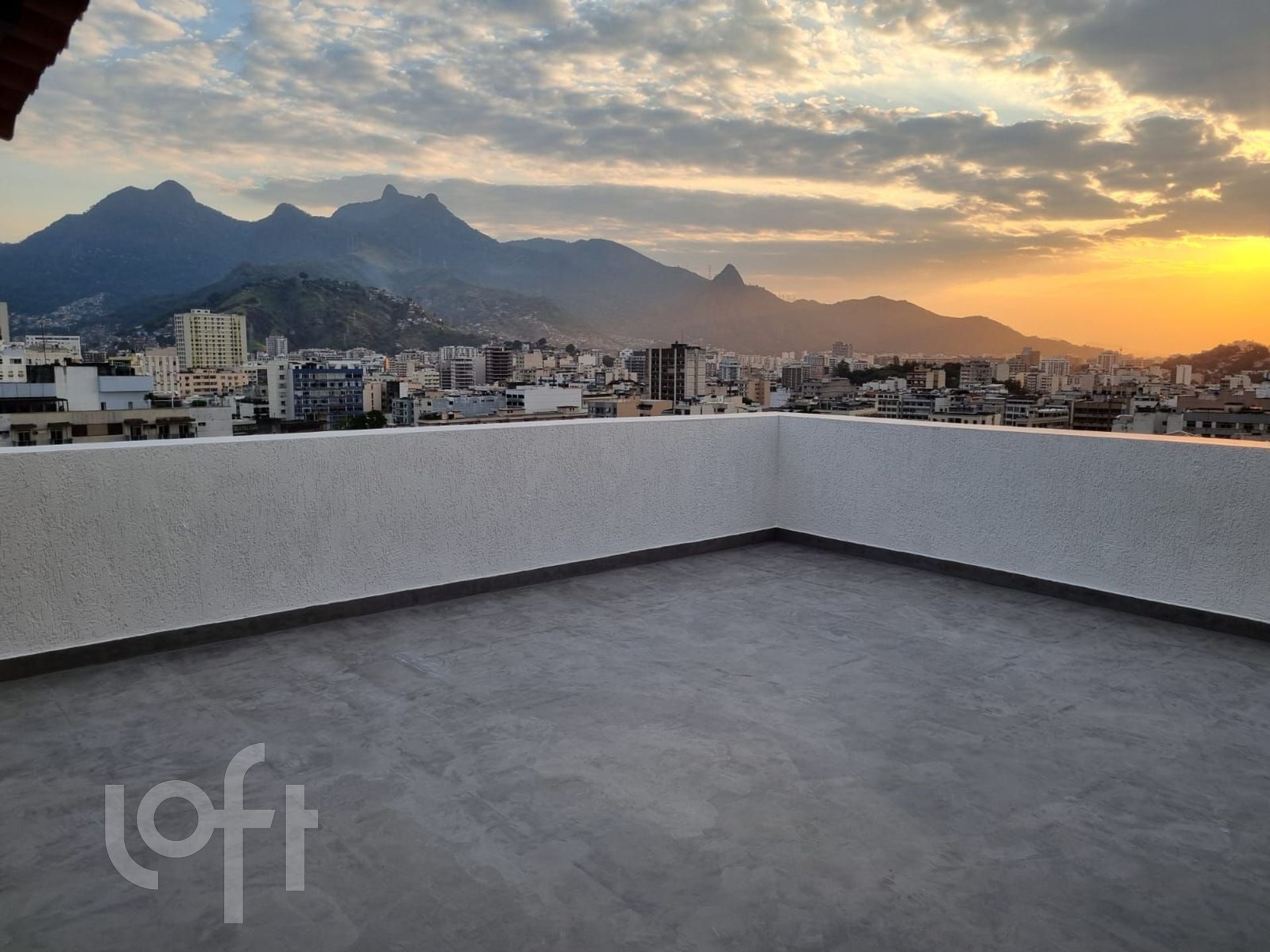 Apartamento à venda com 4 quartos, 250m² - Foto 6