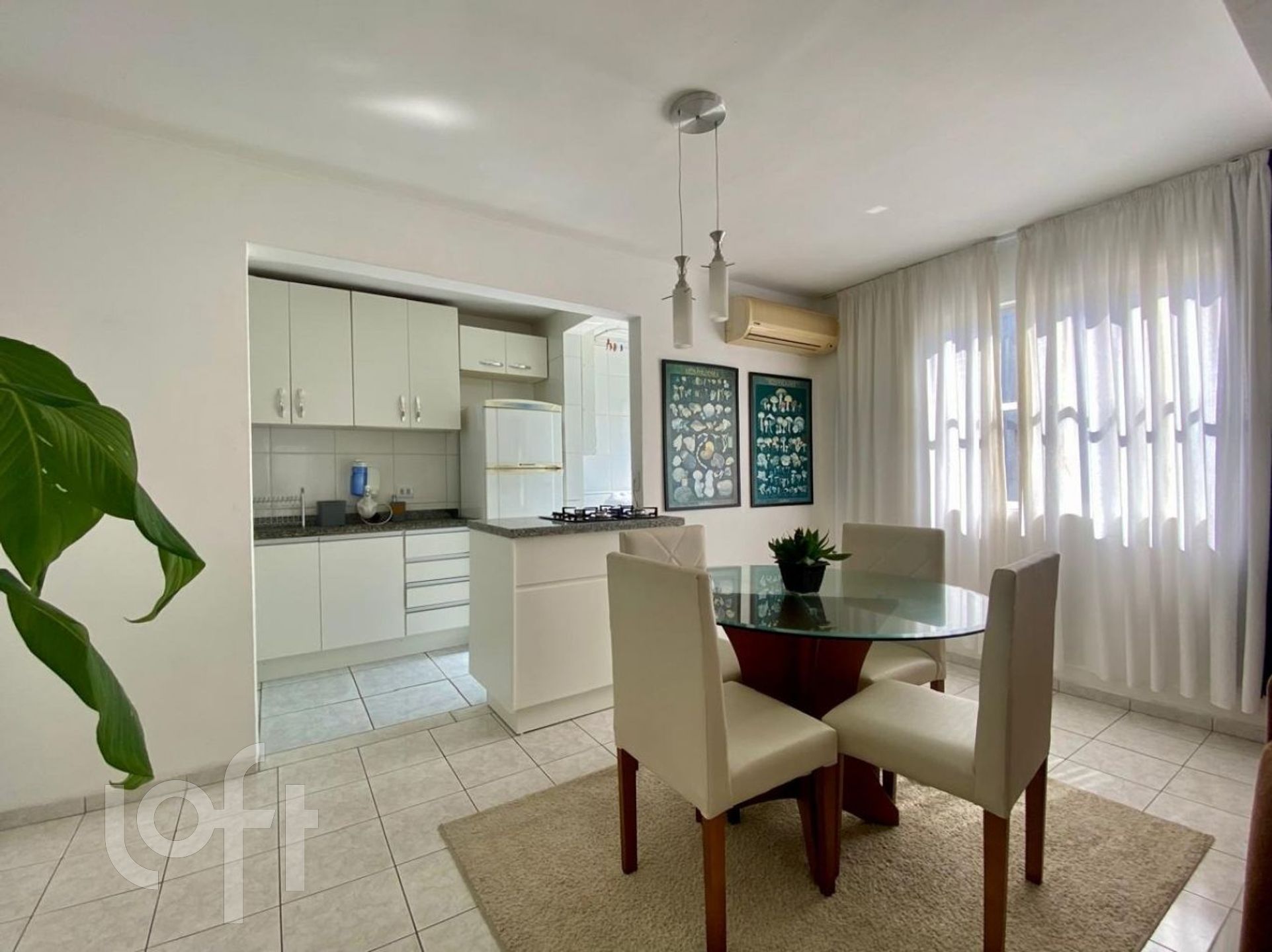 Apartamentos com 78m², 2 quartos, 1 garagem, no bairro Coqueiros em Florianópolis