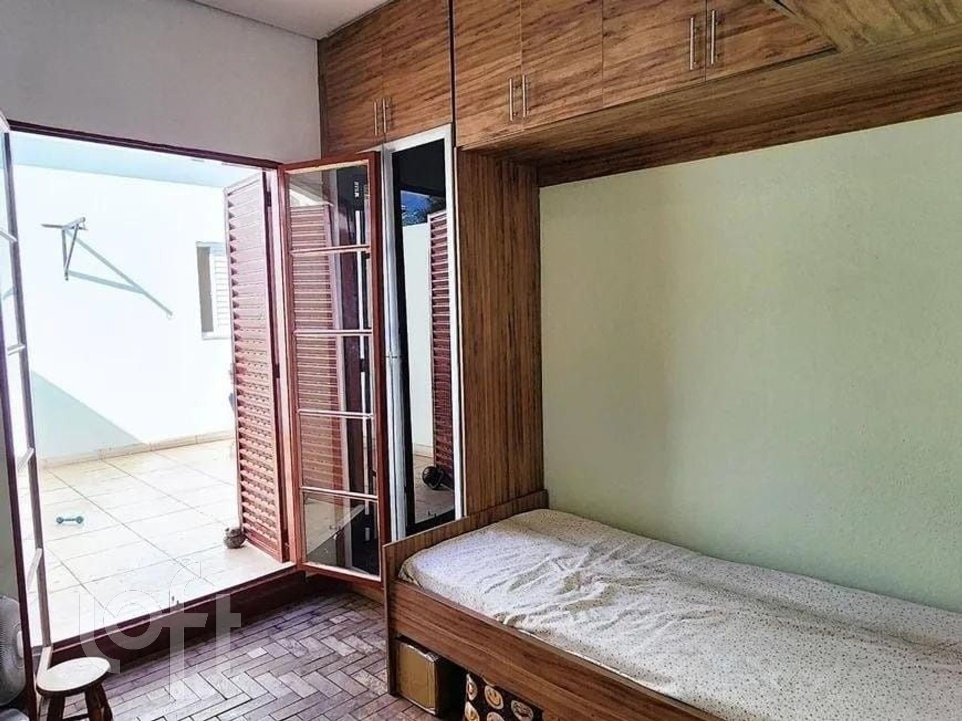 Casa à venda com 5 quartos, 140m² - Foto 13