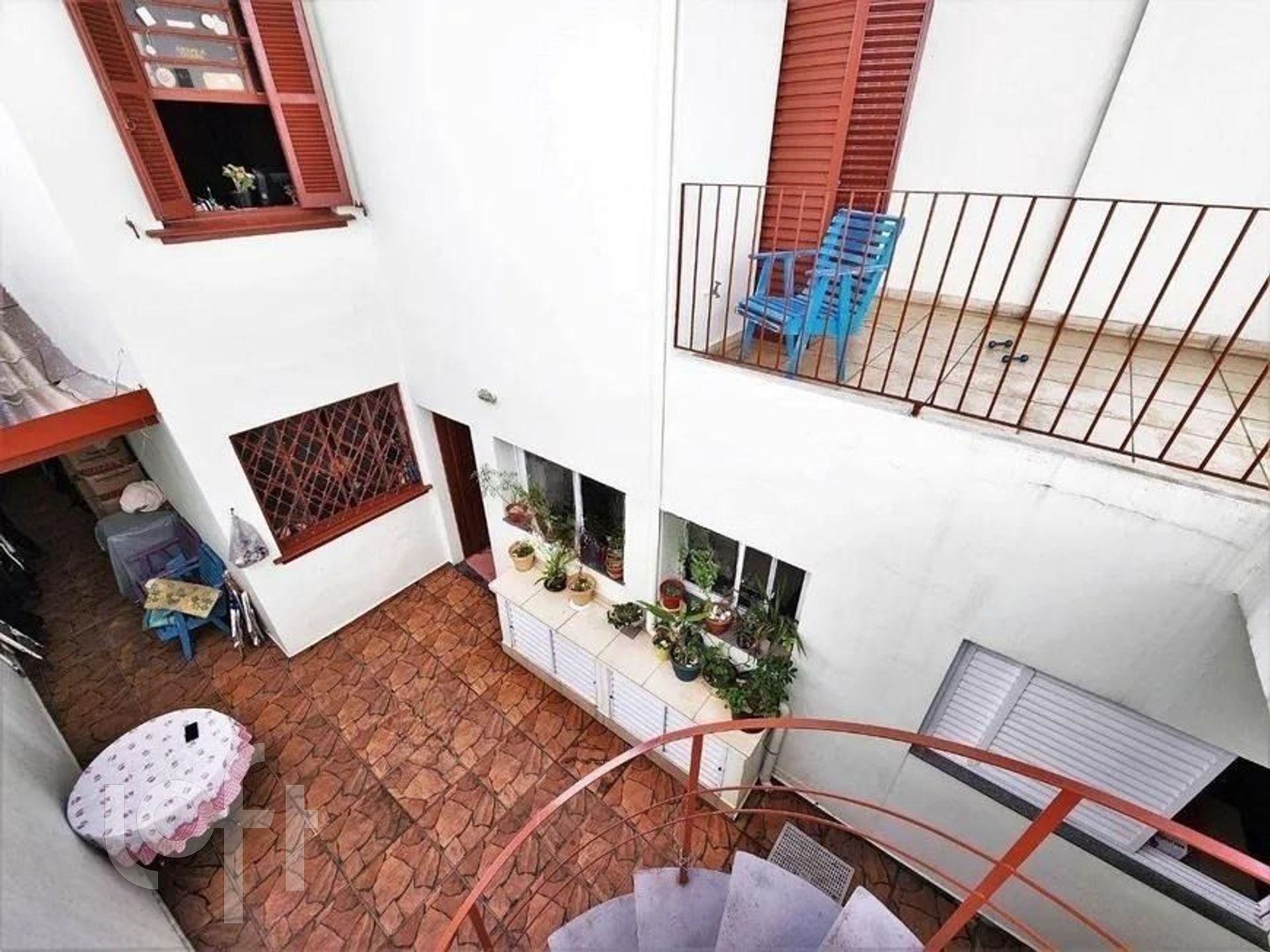 Casa à venda com 5 quartos, 140m² - Foto 3