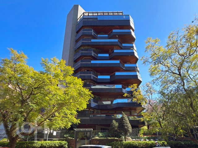 Apartamento com 251m², 4 dormitórios, 1 suíte, 4 vagas, Bela Vista em Porto Alegre