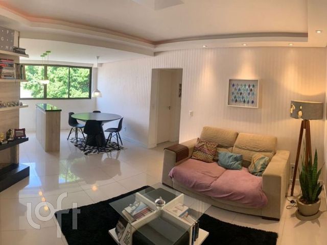 Apartamento com 85m², 2 dormitórios, 1 suíte, 2 vagas, Cristo Redentor em Porto Alegre