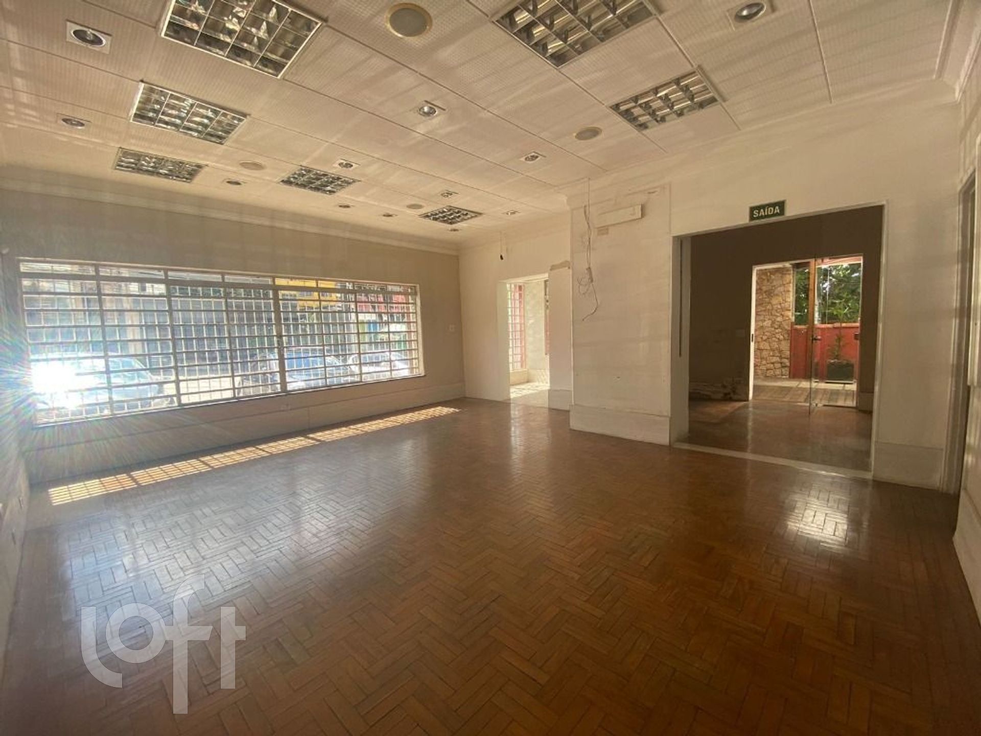 Casa à venda com 6 quartos, 310m² - Foto 6