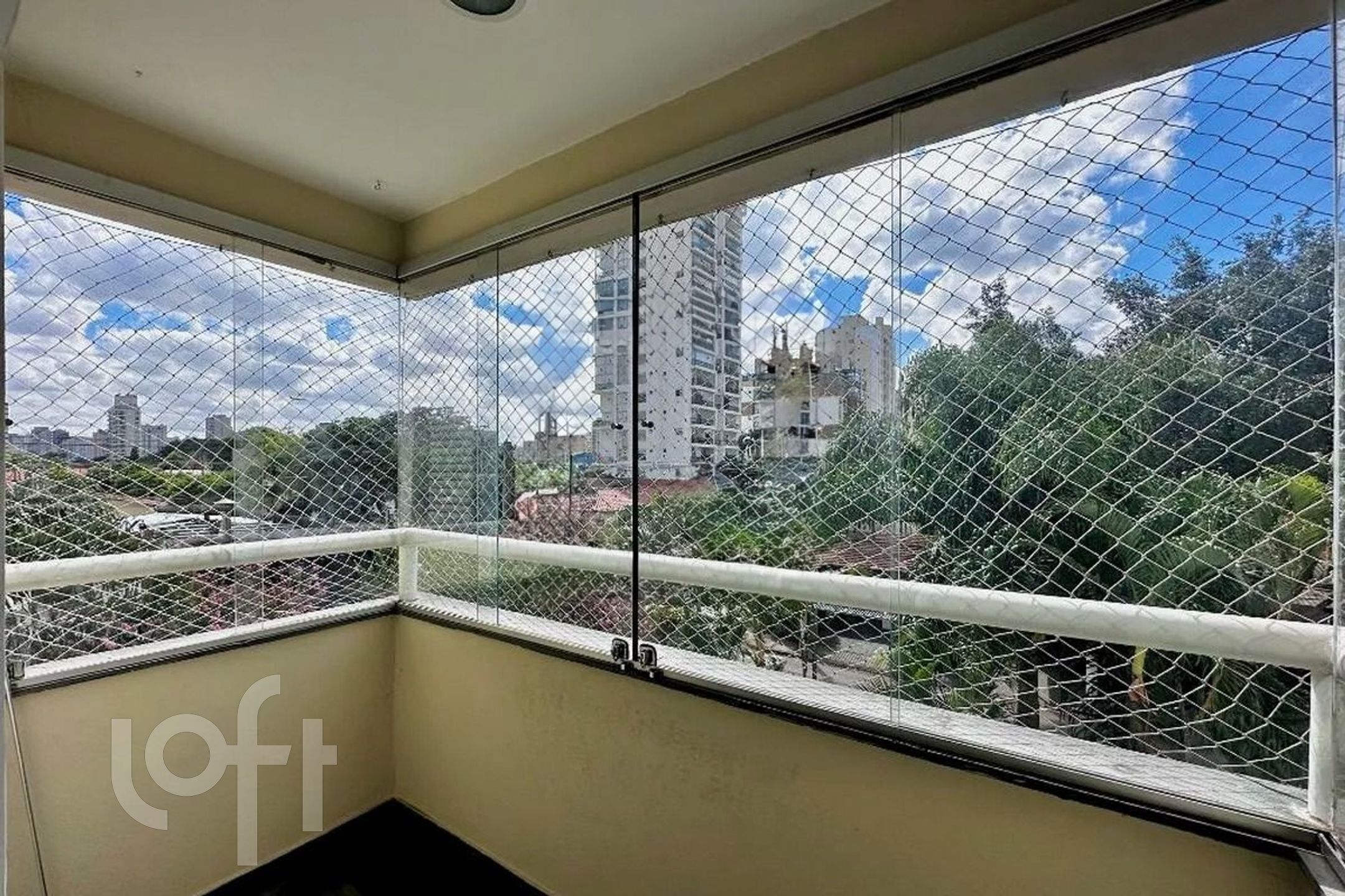 Apartamento 2 quartos em Cidade Monções-SP