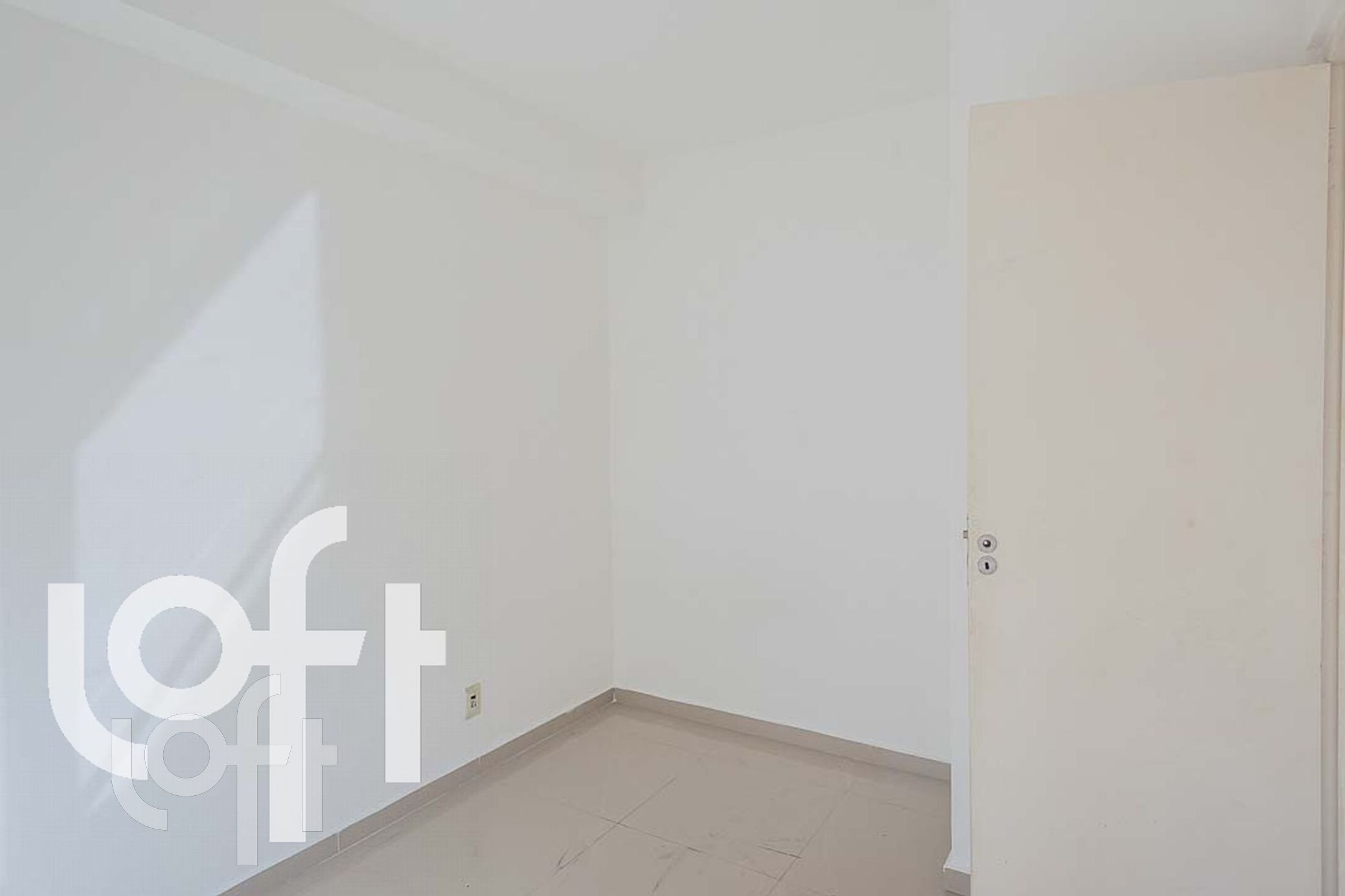 Apartamento à venda com 1 quarto, 28m² - Foto 6