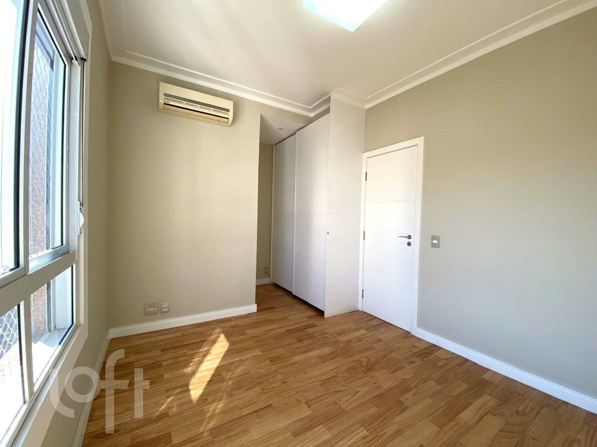 Apartamento à venda com 3 quartos, 240m² - Foto 23