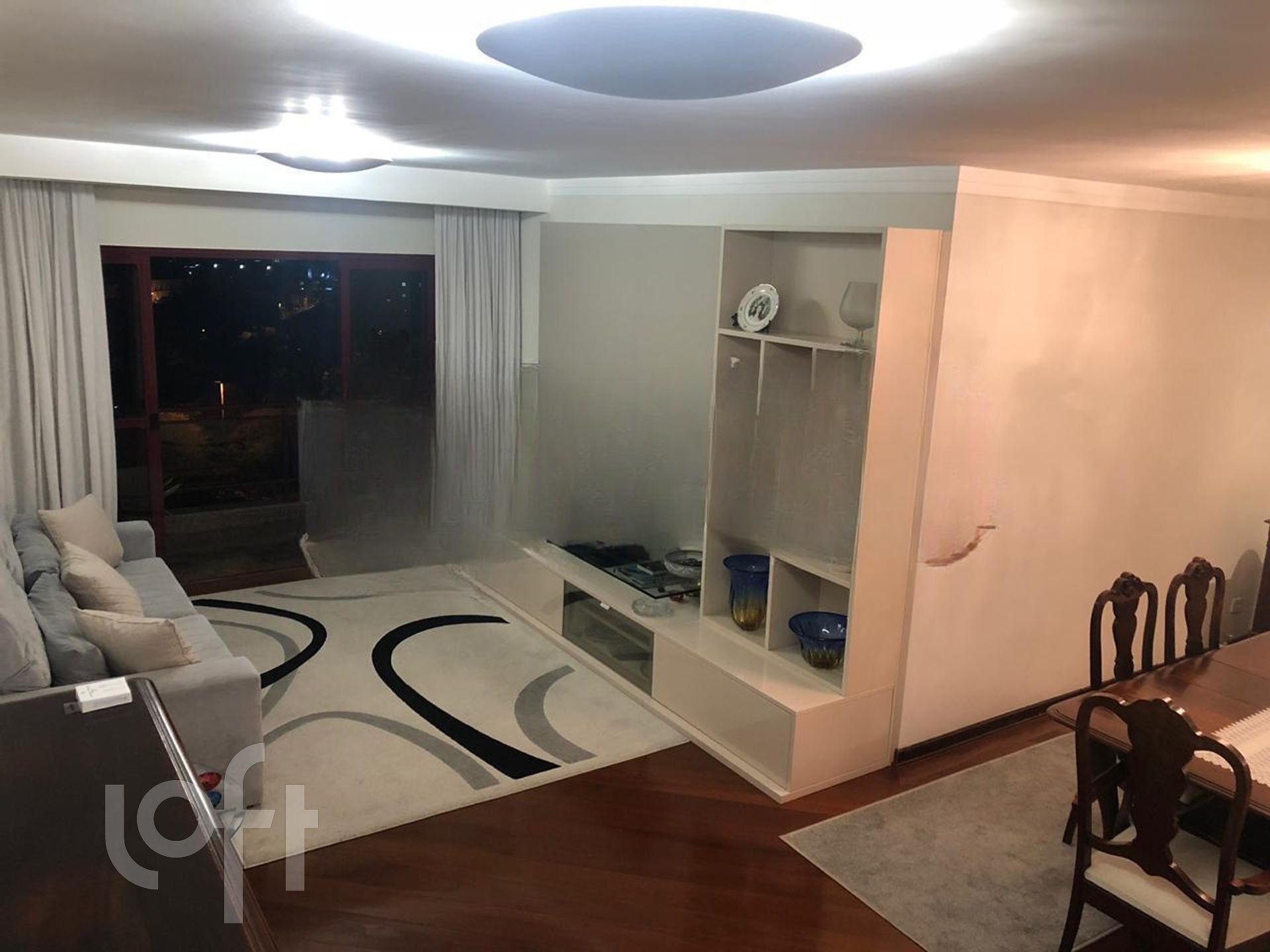 Apartamento à venda com 4 quartos, 170m² - Foto 2