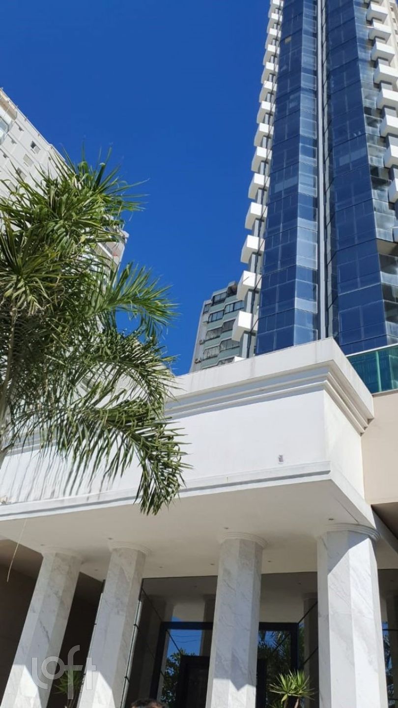 Apartamento à venda em Centro com 384 m², 6 quartos, 5 suítes, 2 vagas