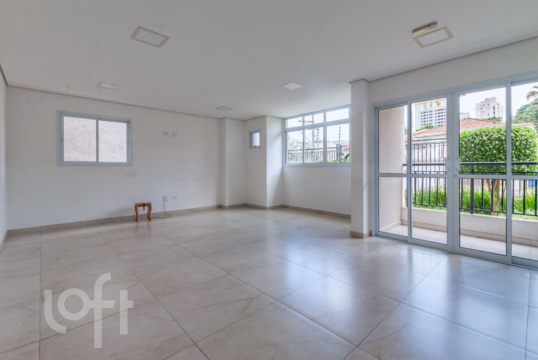 Apartamento à venda com 2 quartos, 60m² - Foto 34