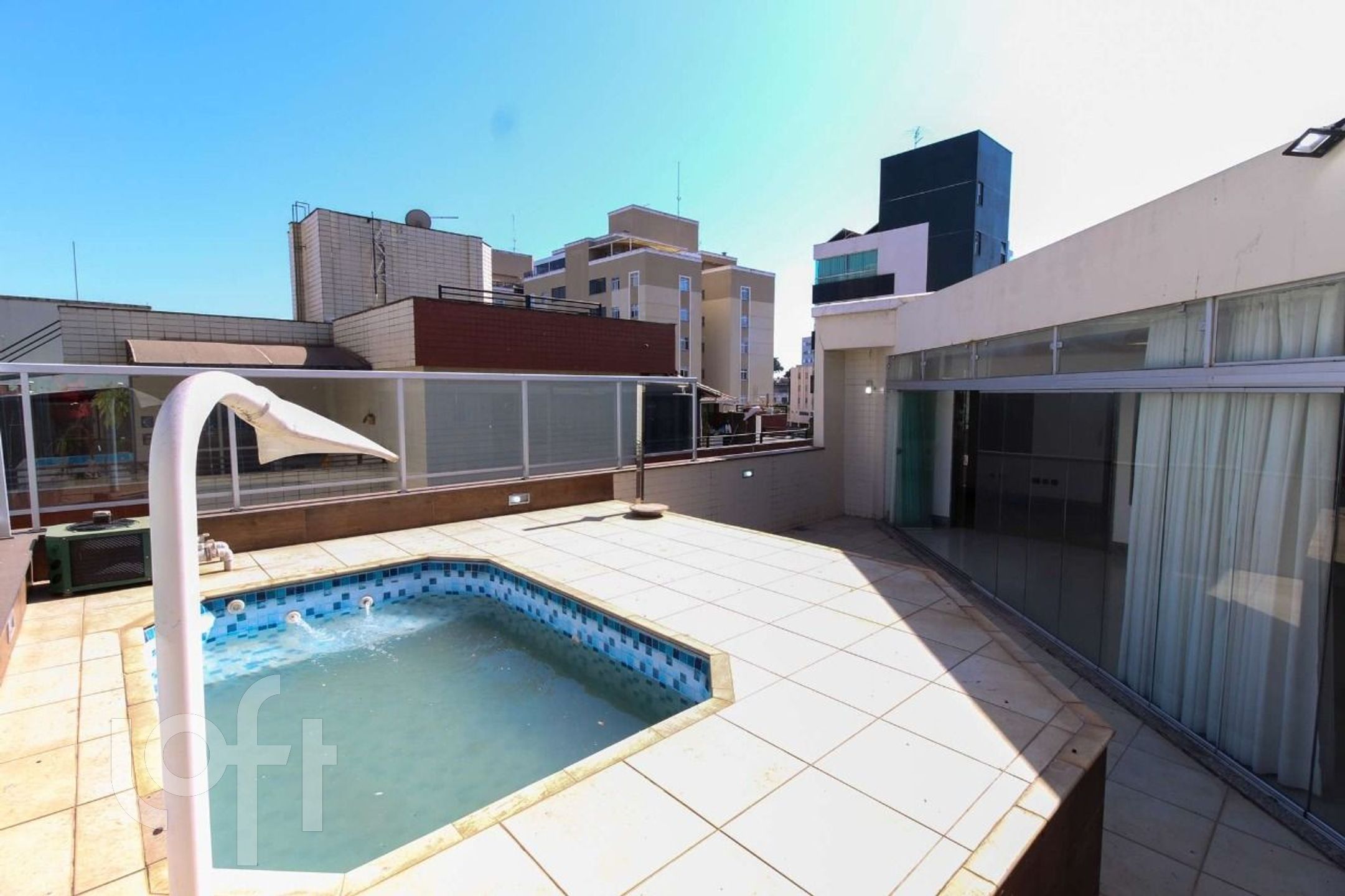 Apartamento à venda com 5 quartos, 270m² - Foto 1