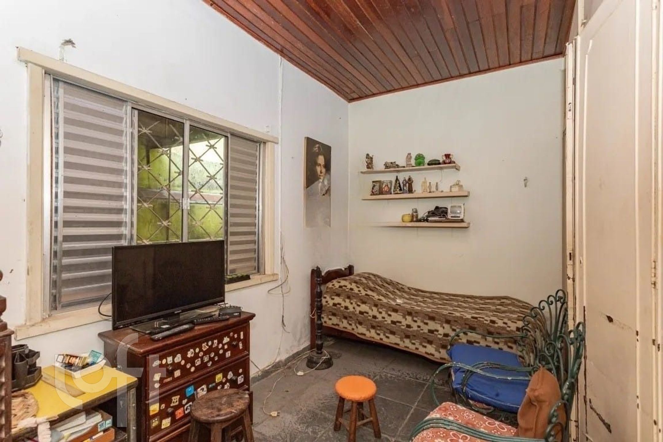 Casa à venda com 6 quartos, 240m² - Foto 13