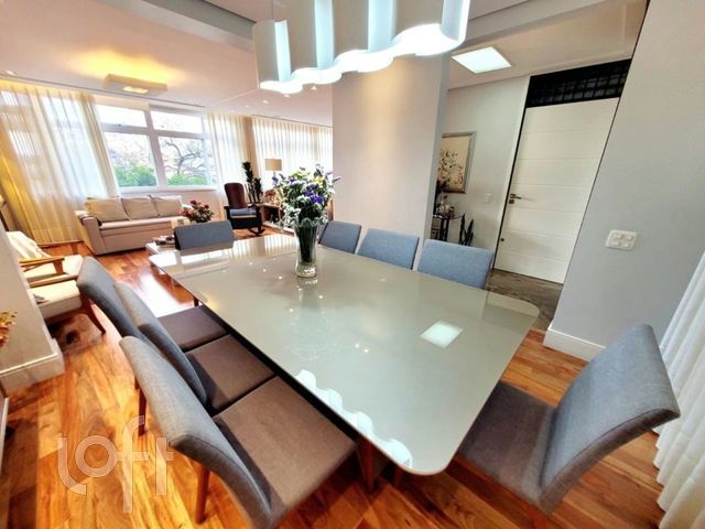 Apartamento com 155m², 3 dormitórios, 1 suíte, 2 vagas, Farroupilha em Porto Alegre