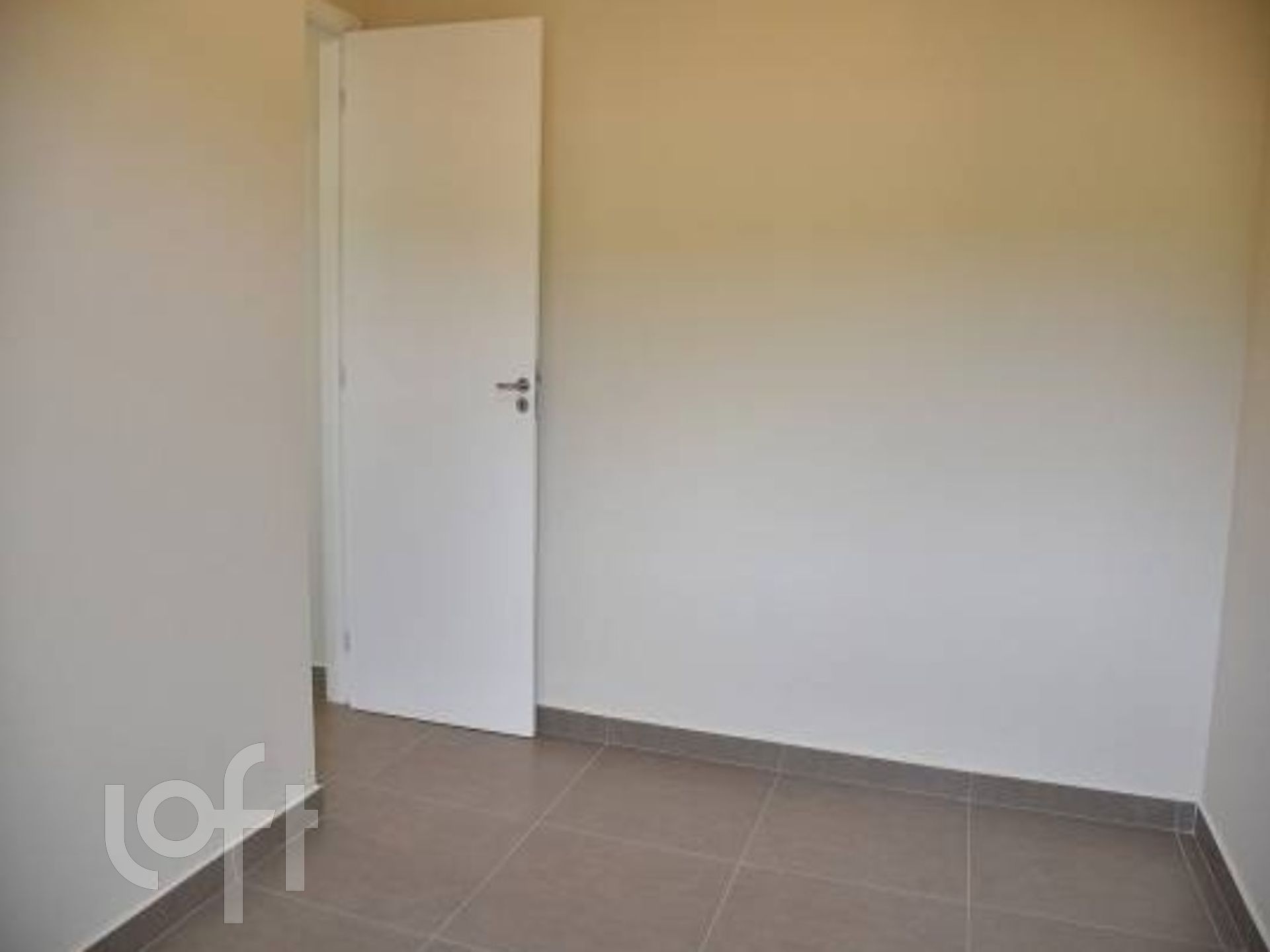 Apartamento à venda com 2 quartos, 75m² - Foto 8